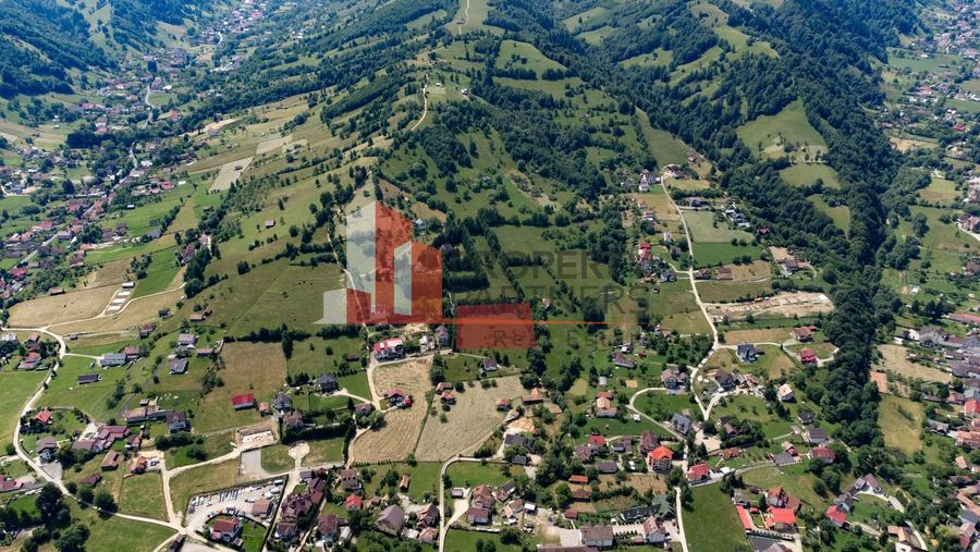 Teren intravilan Bran 2.772 mp | Vedere Piatra Craiului | Potrivit pentru cabane