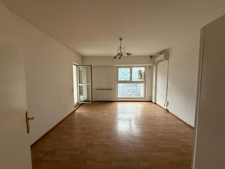 Apartament de vanzare 4 camere Victoriei ultracentral