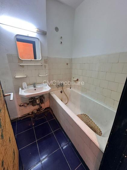 Apartament de vanzare 3 camere Giulesti/Crangasi/Bloc Reabilitat A269 - 16