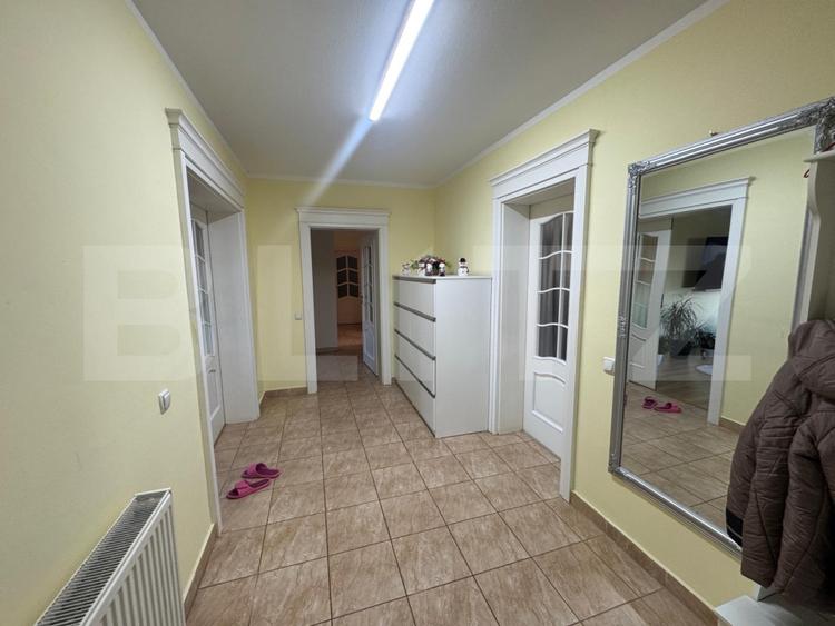 Casa de vanzare, 190 mp, teren 600 mp, zona Amatiului