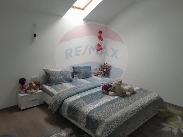 Casă / Vilă cu 4 camere de vânzare Curtea de Arges