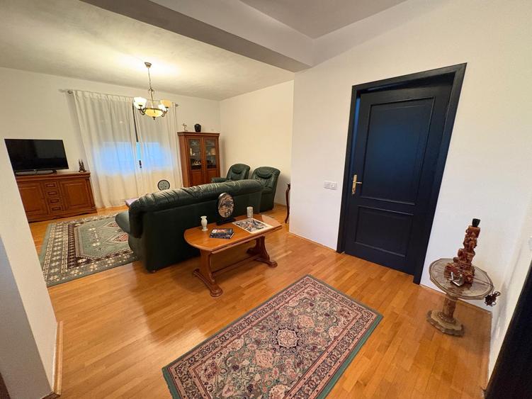 Casa Exclusivistă 9 Camere - Sector 1 - Sisesti - 722 mp.