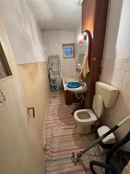Apartament 3 camere, 70mp, etaj 4/4 cu acoperis, zona Casa de Cultura