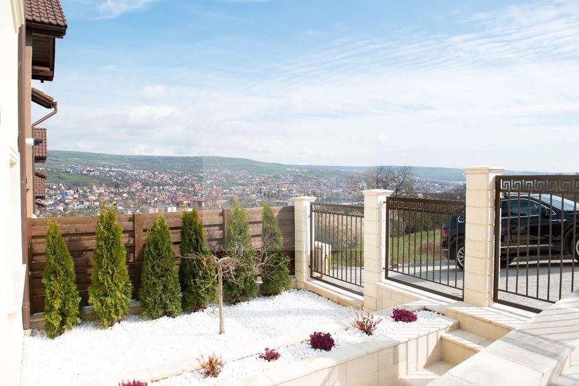 🏡✨ Casă individuală de lux spre închiriere în Gruia – Piscina