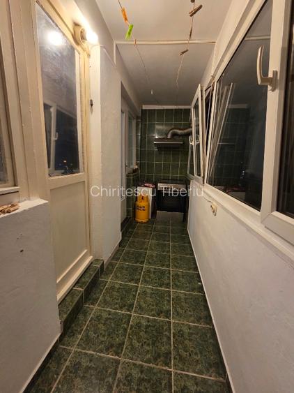 Inchiriez  apartament 2 camere - 8