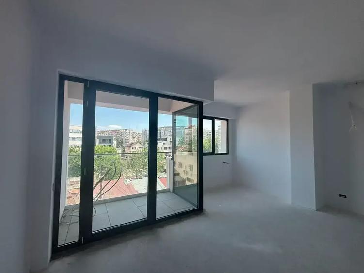 Apartament 3 camere Nefinisat Bloc Nou Finalizat Alba Iulia - Decebal