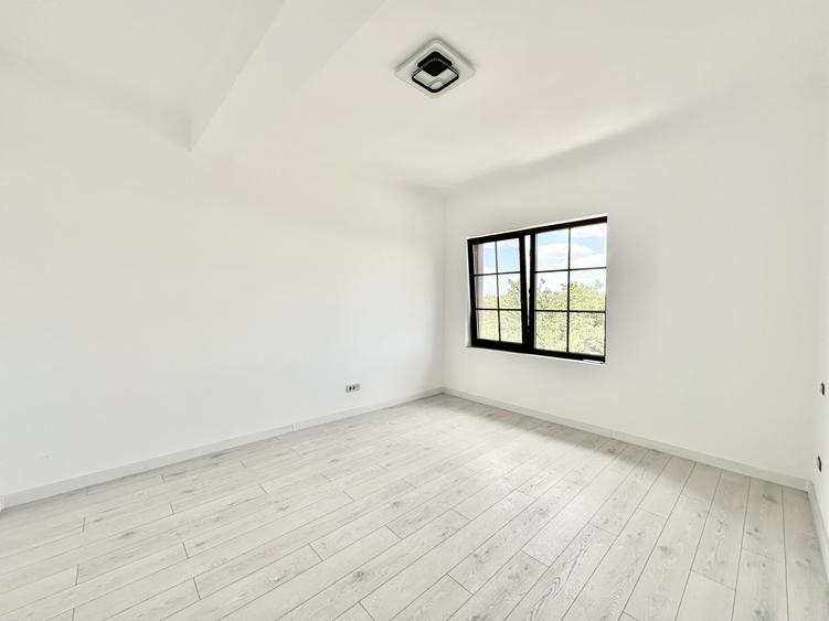 Duplex spatios cu 130 mp utili, pod izolat - aproape de Primaria Giroc
