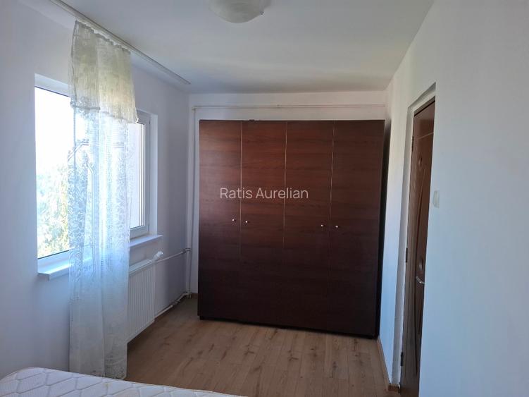Ofer spre închiriere apartament cu 2 camere, semidecomandat, situat în Constanța - 4