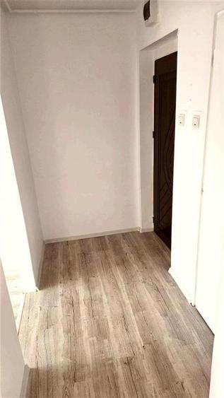 Apartament 2 camere, renovat complet, centrala proprie. Zona Sacele
