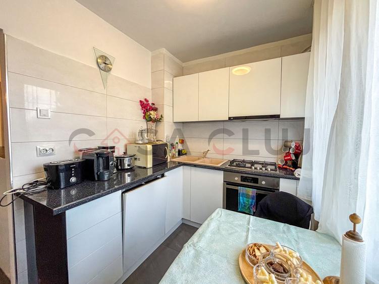 Decomandat - Bloc Izolat Termic - Apartament Spatios - Iris