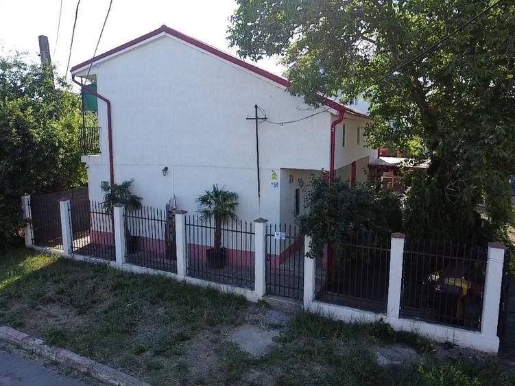 Pensiune Costinești-Schitu cu 15 camere și 12 bai