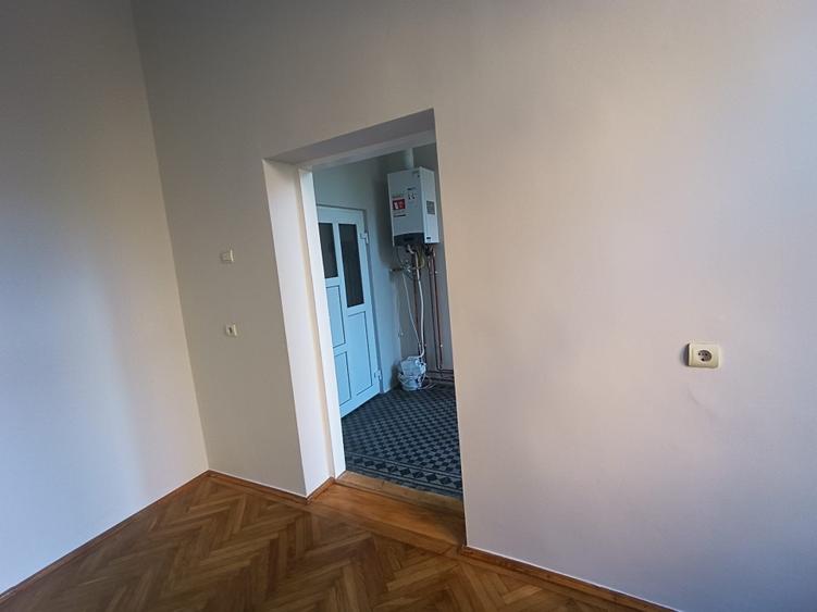 Proprietar inchiriez spatiu pentru birou in Timisoara, Piata Unirii