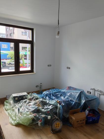 Apartament 5 camere în vila, etaj 1 j și mansarda