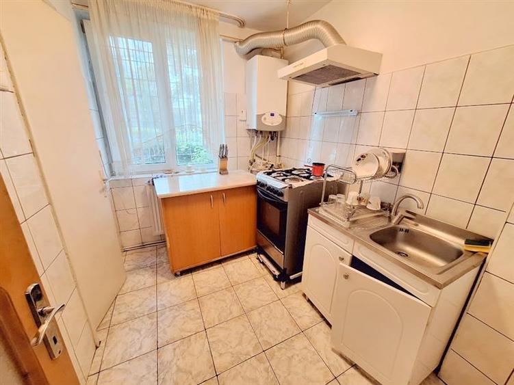 Apartament 3 camere decomandate – Parter, zona Piata Sud, Bacau