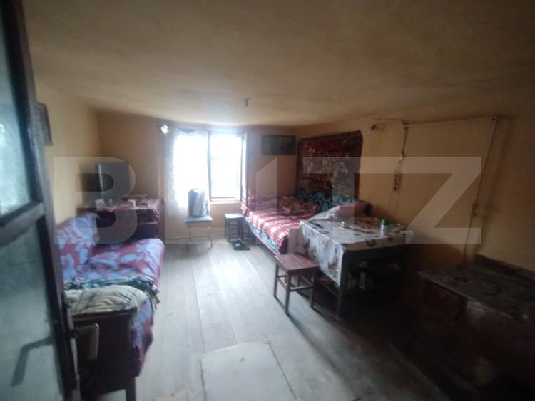 Casa batraneasca, 70 mp, teren 25 ari, orasul Beclean