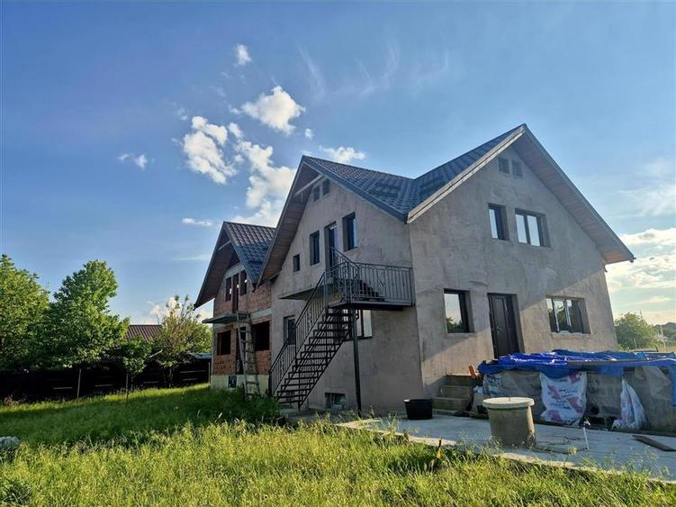 Casa de vanzare cu priveliste frumoasa