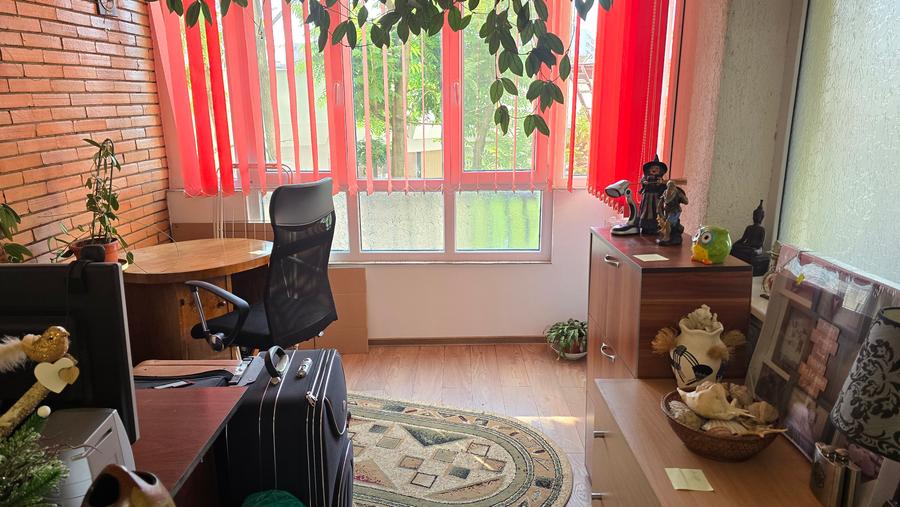 Vand apartament 4 camere Deva, Decebal (Cuza Voda, Catedrala), etaj 1, mobilat