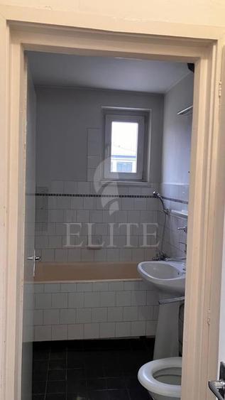 Apartament 3 camere în zona LICEUL ONISIFOR GHIBU