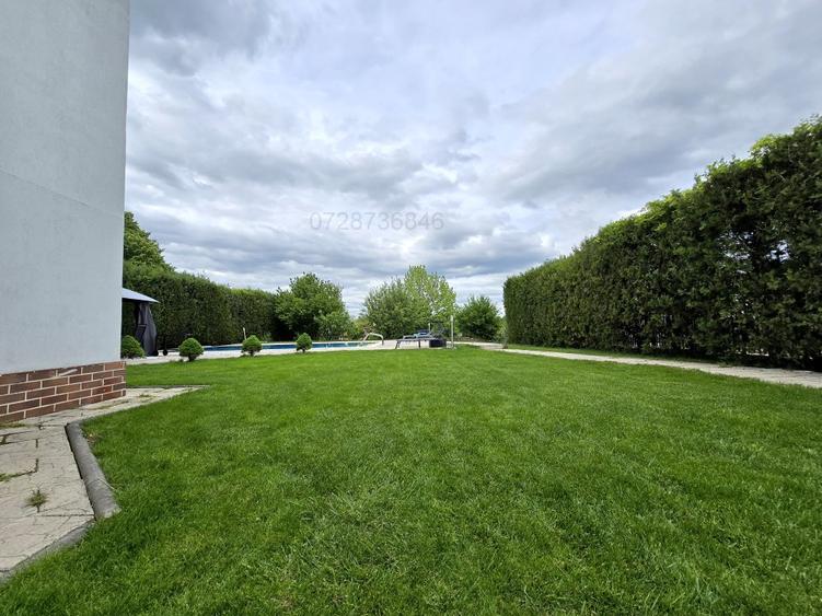 Corbeanca, vila superba, 2083 mp teren cu iesire la lac si drept de agrement