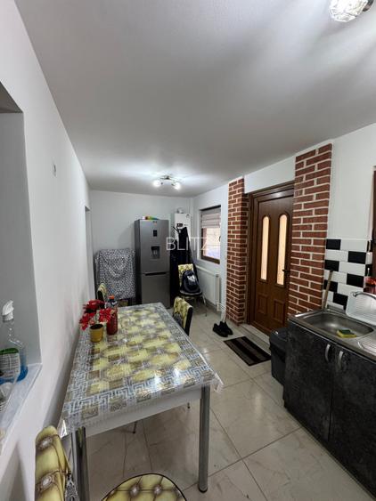 Casă de vânzare, 35 mp, zona Valea Rosie - Parcul Mare - 3