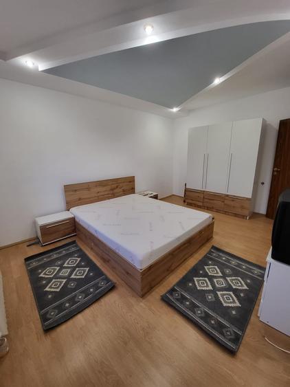 Apartament, zona Gh.Lazar