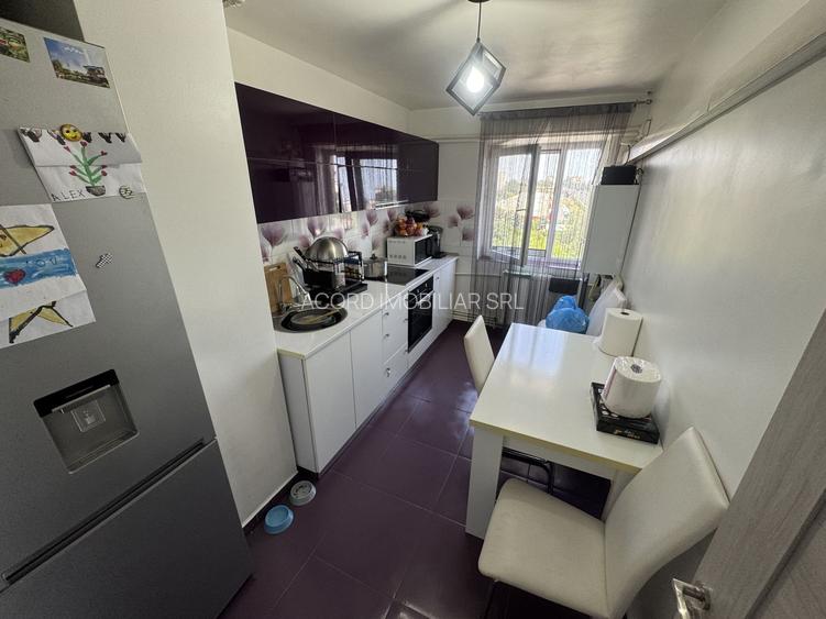 Apartament 3 camere zona Km 4 5 Renovat cu Centrala - 7