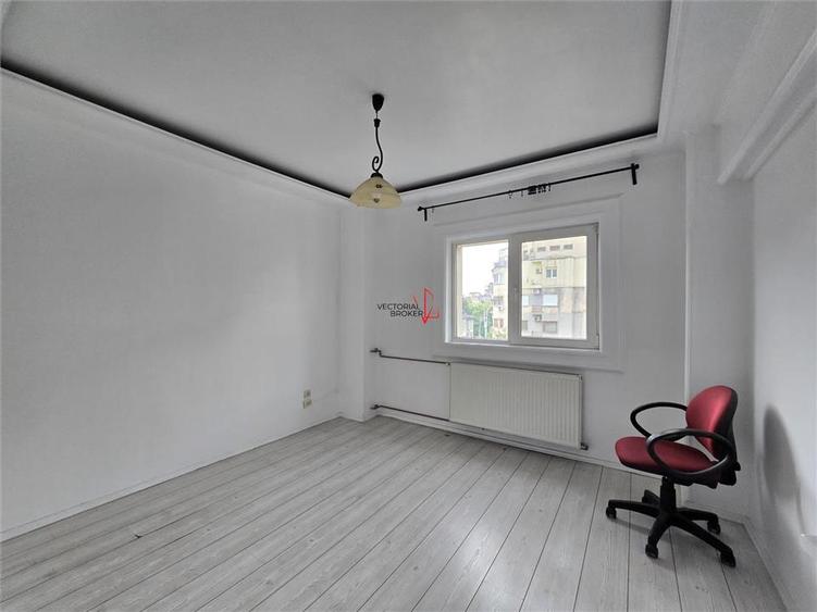 Apartament renovat, etaj 3/8 in bloc stradal Calea Mosilor Bd Carol