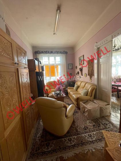 De vânzare apartament la etajul 1 în ultracentralul municipiului Târgu Secuiesc! - 2