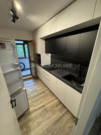 De Închiriat: Apartament 3 Camere la Metrou Brâncoveanu - 4