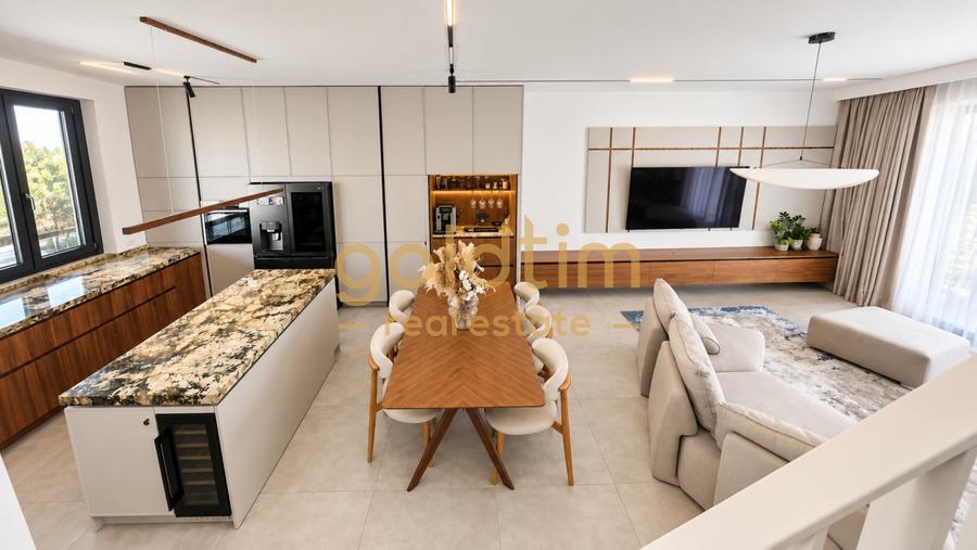 3 DORMITOARE / TOWNHOUSE / ANSAMBLU SECURIZAT / GYM SI PISCINA (+TVA)