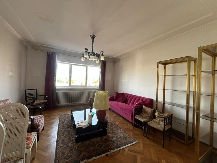 Apartament 3 camere metrou Universitate
