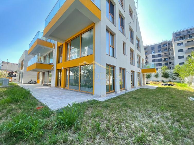 DUPLEX 3 Camere**TERASA+ CURTE**Bloc boutique***NOU// DOMENII