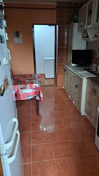 Apartament 3 camere mobilat Micro 21