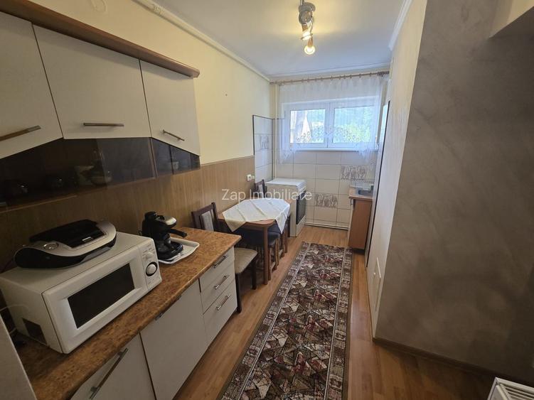 Apartament 3 camere,et.1,bloc izolat,70mp,lift nou,pivnită - 16