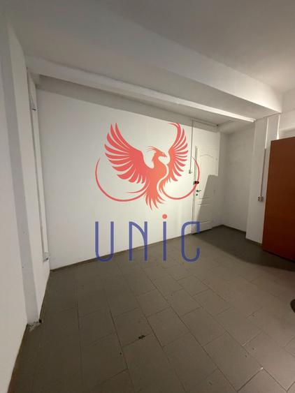 Spatiu stradal, parter