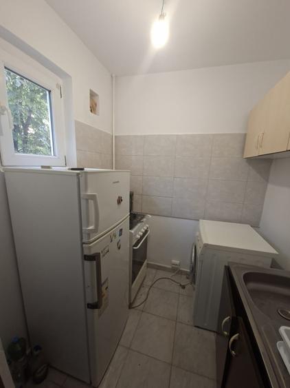 Apartament 2 camere, 32 mp, zona Valea Roșie