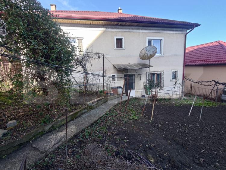 Oportunitate ! Casă renovabilă, 176 mp, teren de 530 mp, zona Andrei Mureșanu!