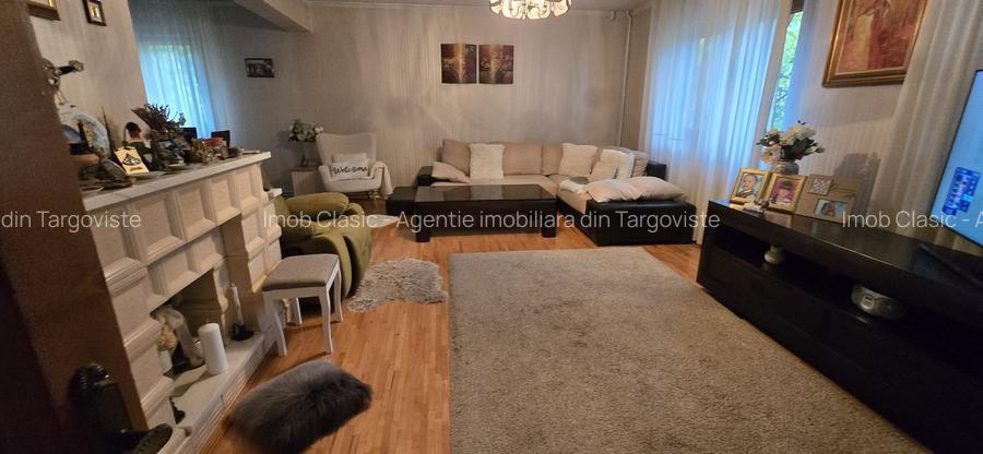 Vânzare Proprietate deosebita cu piscina, Gura Ocnitei Dambovita