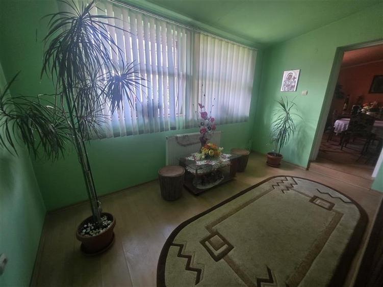 Casa de vanzare 6 camere, 2 bai,garaj, 7 Noiembrie, Targu Mures
