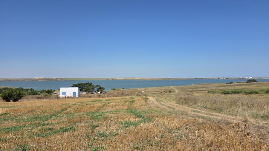 Teren extravilan Navodari, cu vedere la lacul Tasaul, 12 euro/mp