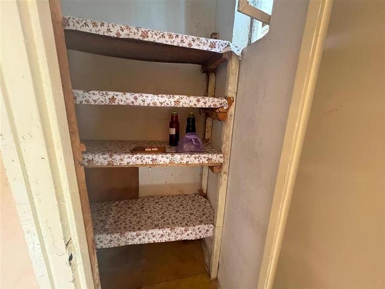 Apartament 2 camere decomandat balcon pivnita zona Vasile Aaron