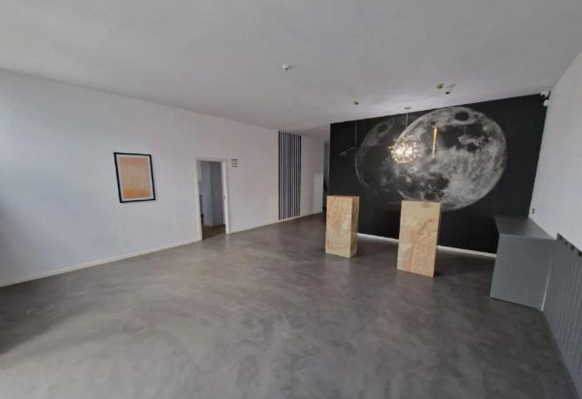 Delfinariu - bd. Mamaia, spatiu comercial , 325 mp.