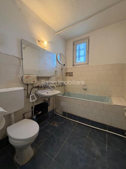 Vanzare apartament 2 camere, in Galati, Tiglina 1, centrala proprie