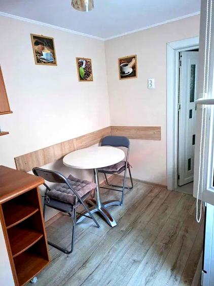 Garsonieră de închiriat – Tomis 2 | La curte | Intrare separată