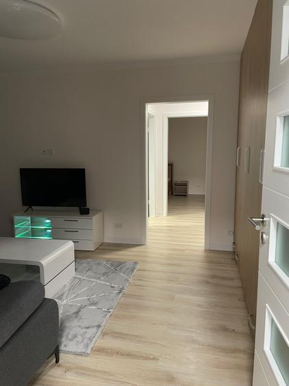 Vand 2 camere mobilat si utilat str Bucuresti!