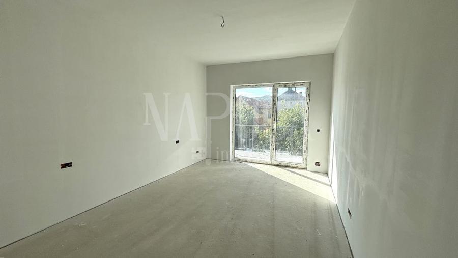 Casa 4 camere de vanzare in Floresti