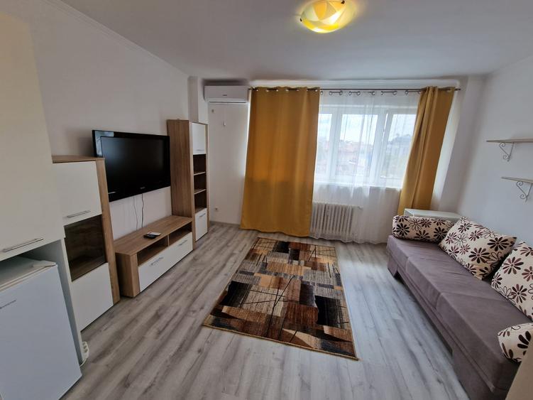 Pta Victoriei - garsoniera renovata 2018 totul nou mobilata utilata modern