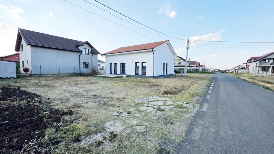 Casa noua la cheie cu 3 camere in Fantanele