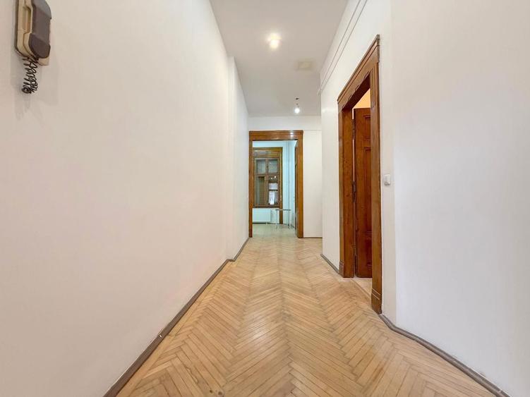 Apartament spațios 4 camere,  Piata Victoriei