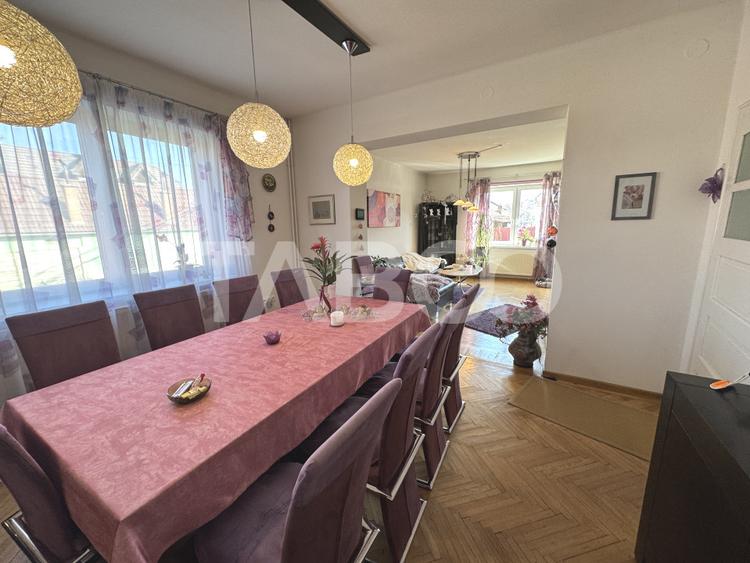 Casa individuala si apartament 2 fronturi teren 584 mp Turnisor Sibiu